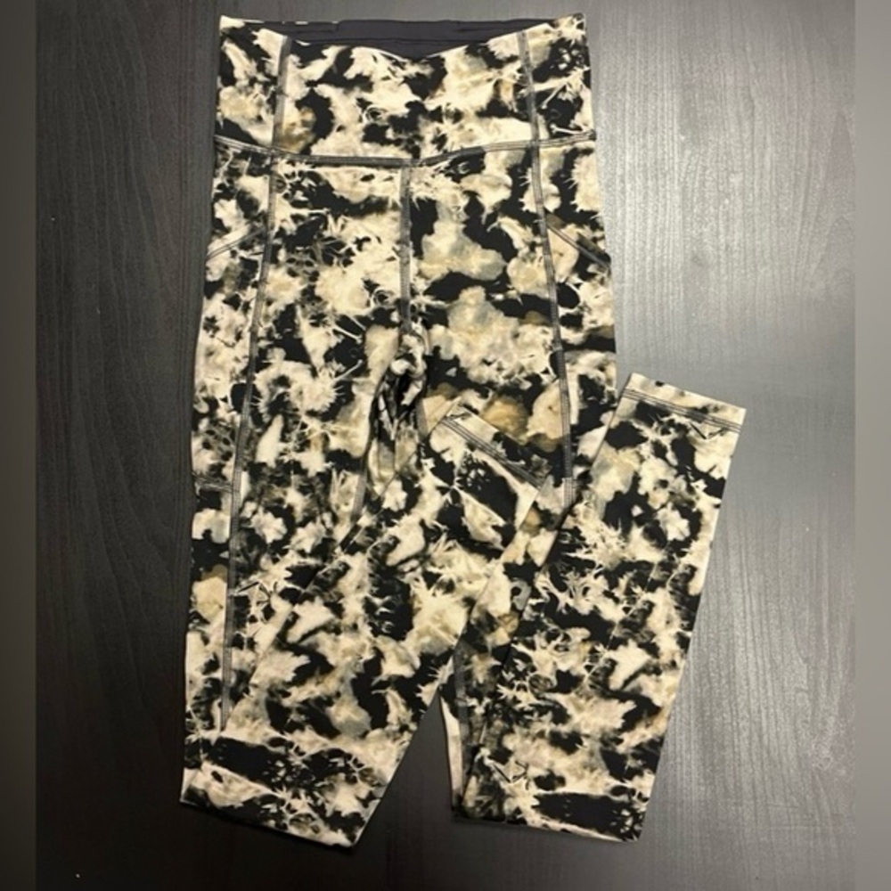 Lululemon Invigorate High-Rise Tight 28" - Sz 2